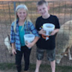 Meet your Posher, Dakota